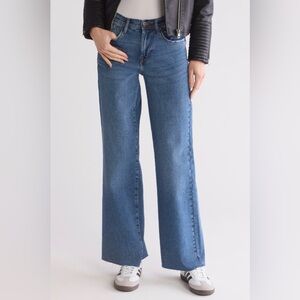 Kensi Women’s The Kaya High Rise Wide Leg Blue jeans size 14 Nwt Raw Hem